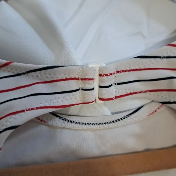 ✨ Jack Wills Striped Cutout One Piece Swimsuit Size 8 (Ref 18) - Picture 7 of 10